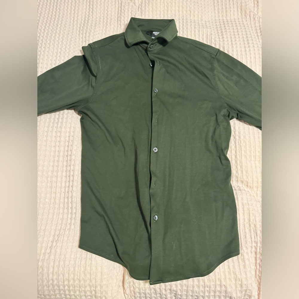 Murano long sleeve dress shirt, green like new.